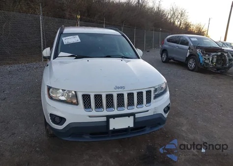 2017 Jeep Compass Latitude 4X4 from USA, damaged, VIN 1C4NJDEB9HD204501